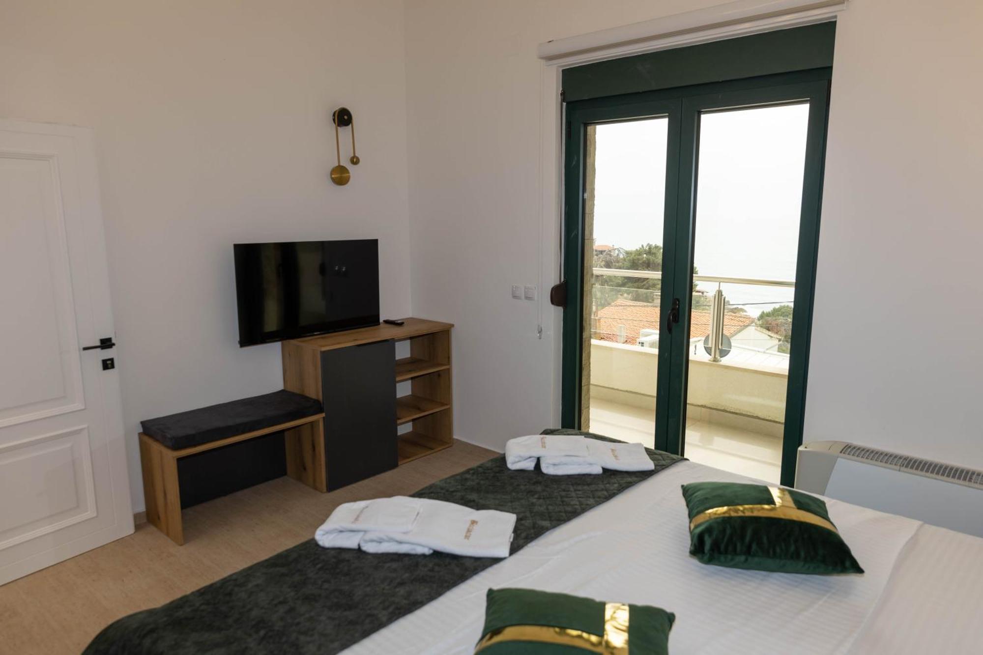 Barjaktar - Luxury Suites & Spa 울친 외부 사진